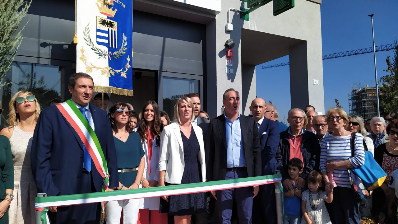 Non solo farmadrive: inaugurato il centro per la salute VIDEO
