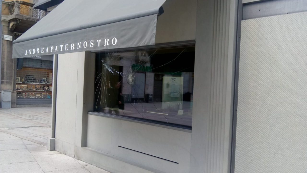 Colpo fallito alla gioielleria AndreaPaternostro a Legnano