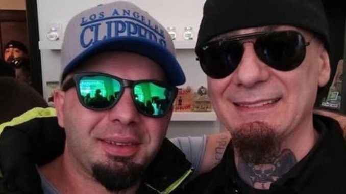 J-Ax lancia un appello ai politici dopo la morte sul lavoro del suo fan VIDEO