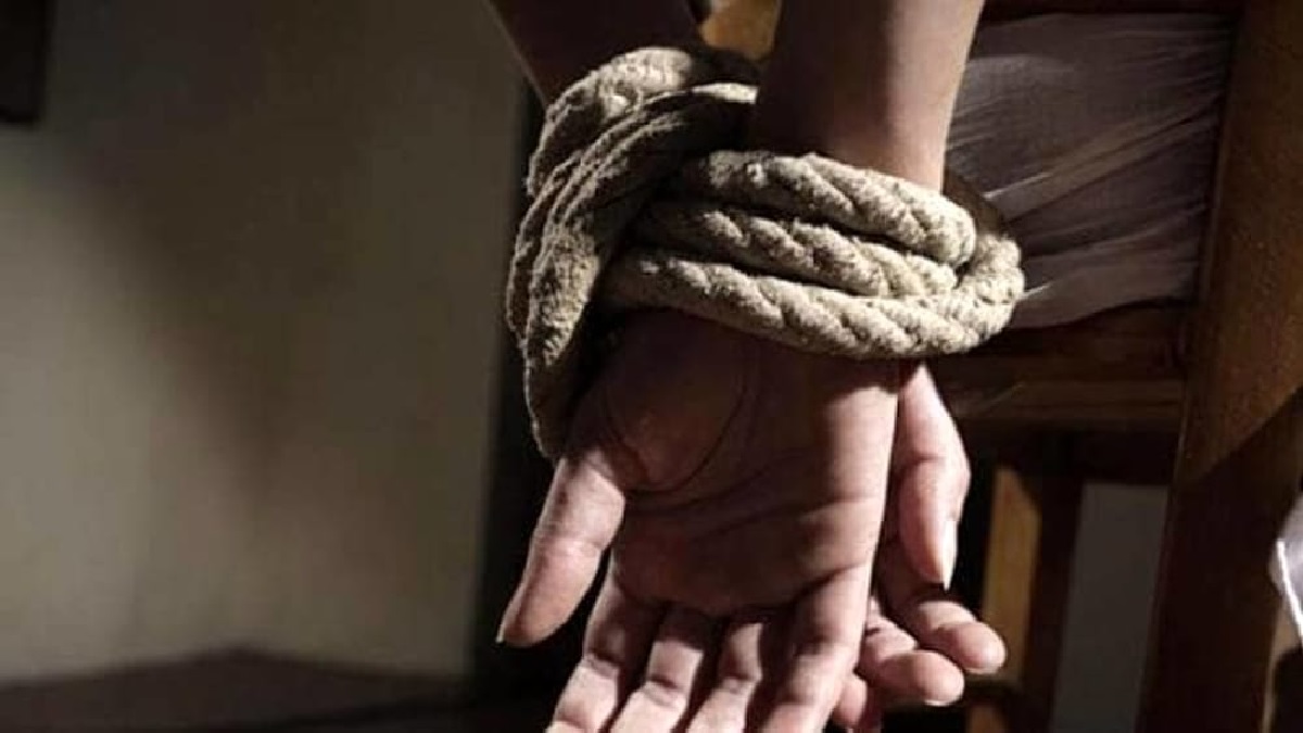 Aveva sequestrato l’ex moglie chiudendola nel bagagliaio e tentato poi il suicidio, arrestato