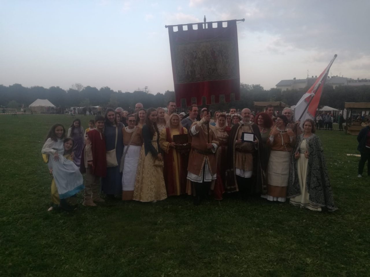 Palio di Rho, vince la contrada Pomè