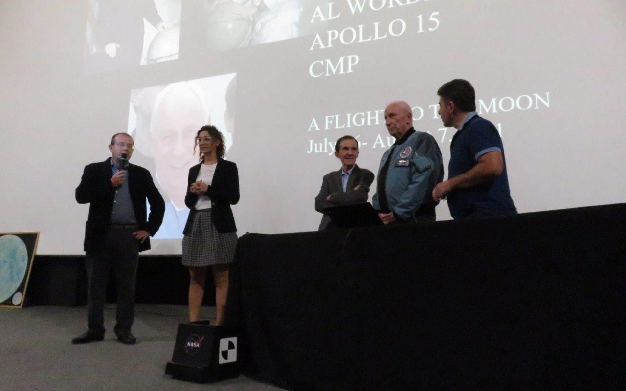 Alfred worden astronauta dell'apollo 15 ospite a Tradate