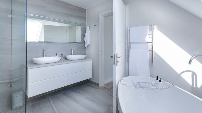 Come scegliere l’arredamento per il bagno