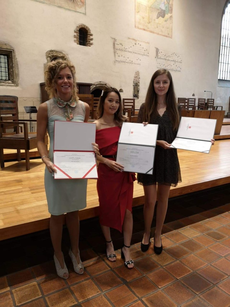 Le prime tre laureate a doppio titolo all’Insubria e a Praga