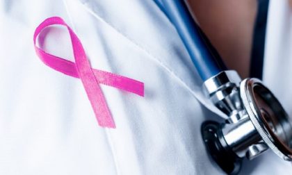 Tumore al seno: una mostra per sensibilizzare la prevenzione