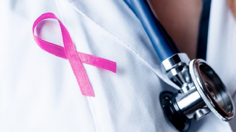 Tumore al seno: una mostra per sensibilizzare la prevenzione