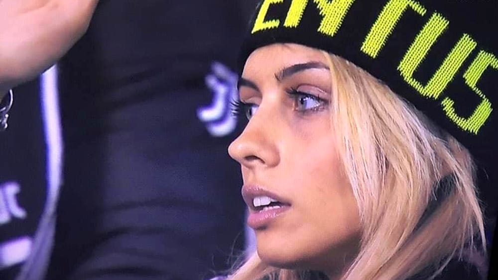 E’ di Legnano la tifosa juventina più cliccata del momento GALLERY