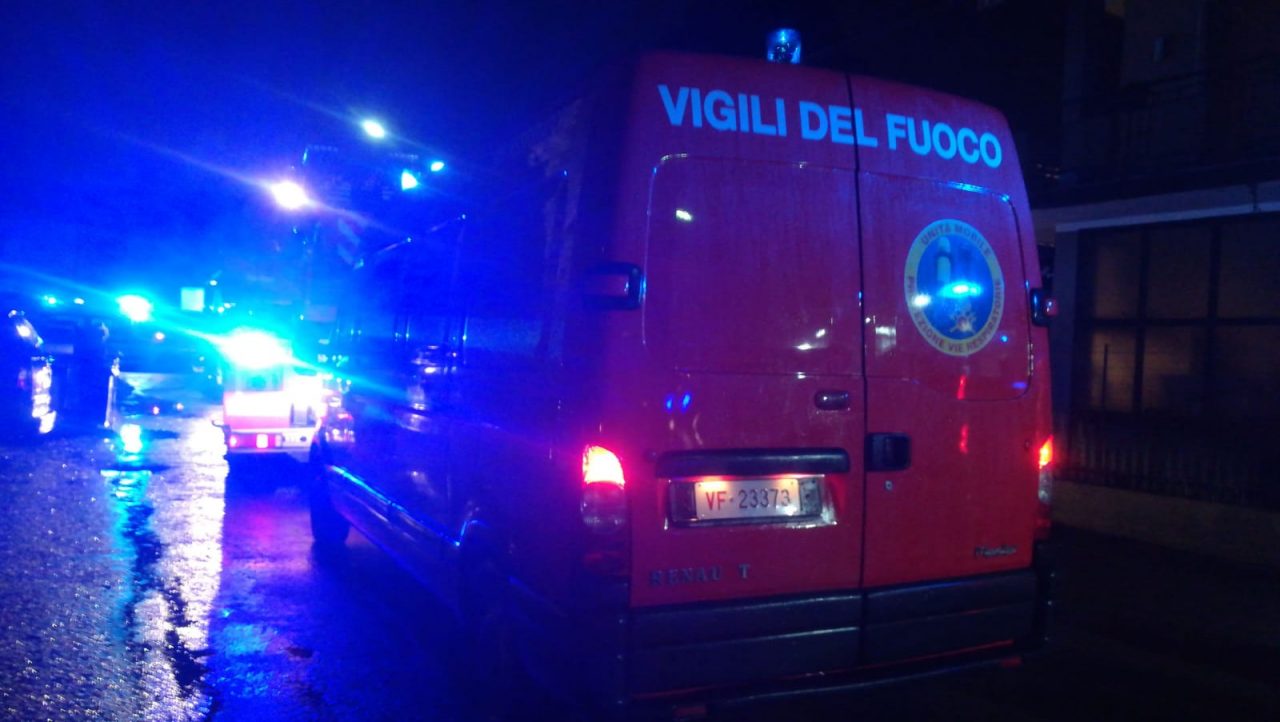 cantina in fiamme a cairate