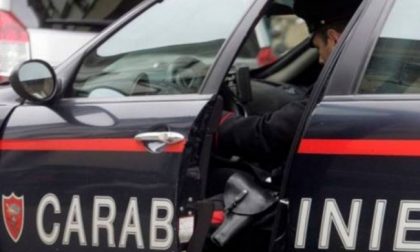 Picchia e minaccia di morte la madre: arrestato dai Carabinieri