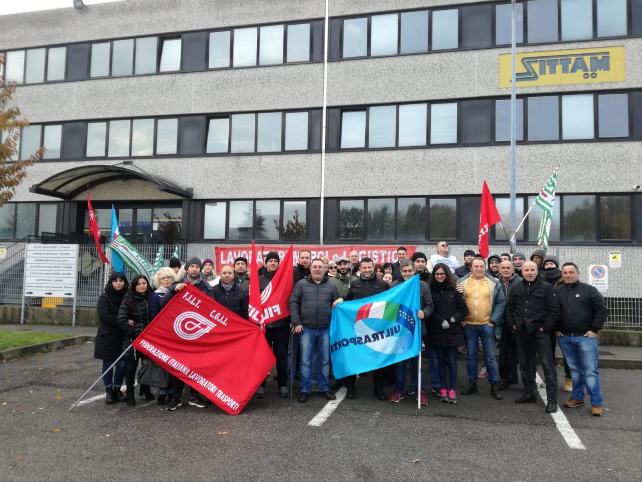 Dipendenti della Sittam in protesta a Cornaredo