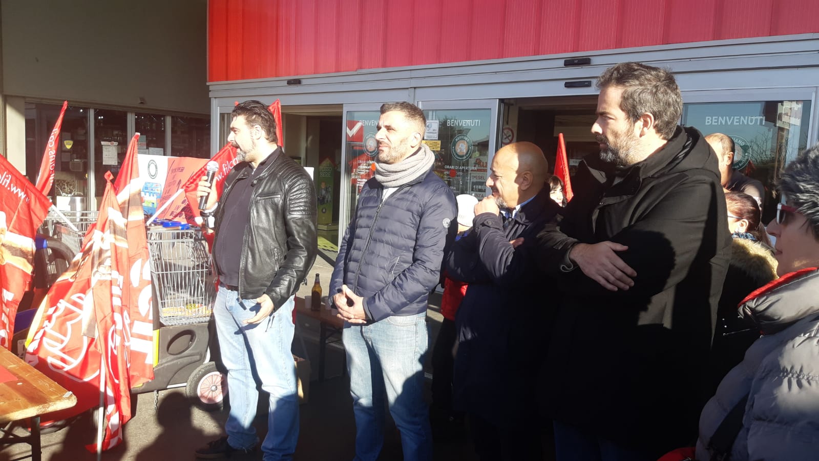 Nerviano, sciopero lavoratori ex Auchan