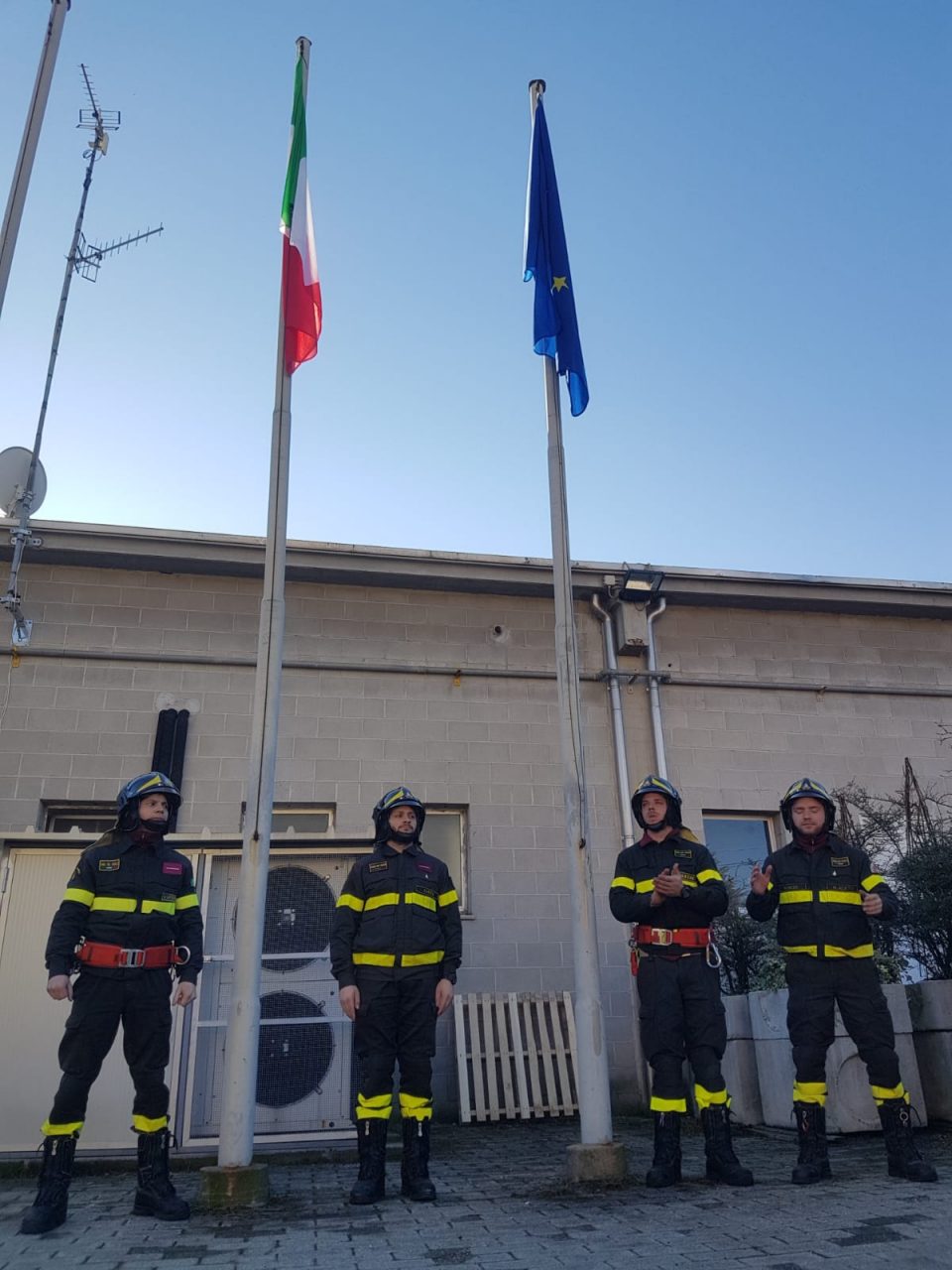 vigili del fuoco volontari tradate