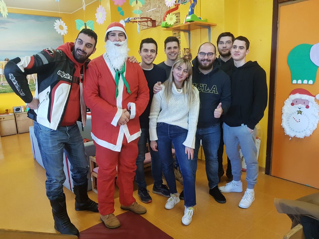 sorpresa in pediatria a tradate con la lega giovani