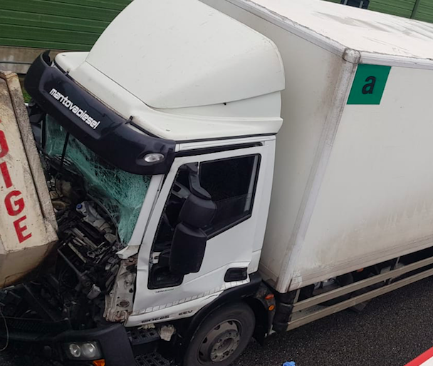 Incidente sulla A8 ad Origgio: gravi ripercussioni sul traffico
