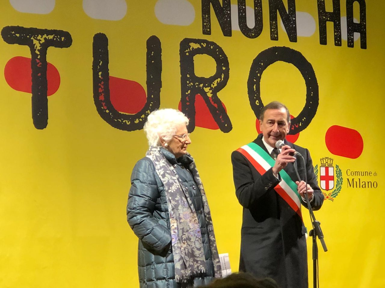 Sindaci in marcia a Milano: “L’odio non ha futuro”