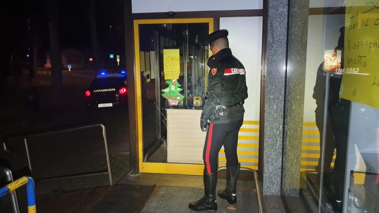 Arrestato ladro seriale, aveva anche tentato una rapina al supermercato di Gerenzano