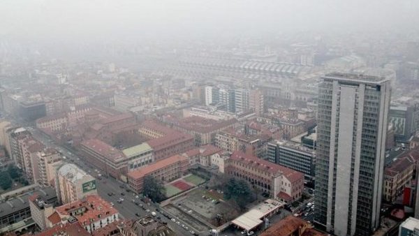 Qualità dell’aria: il bel tempo fa “volare” gli inquinanti