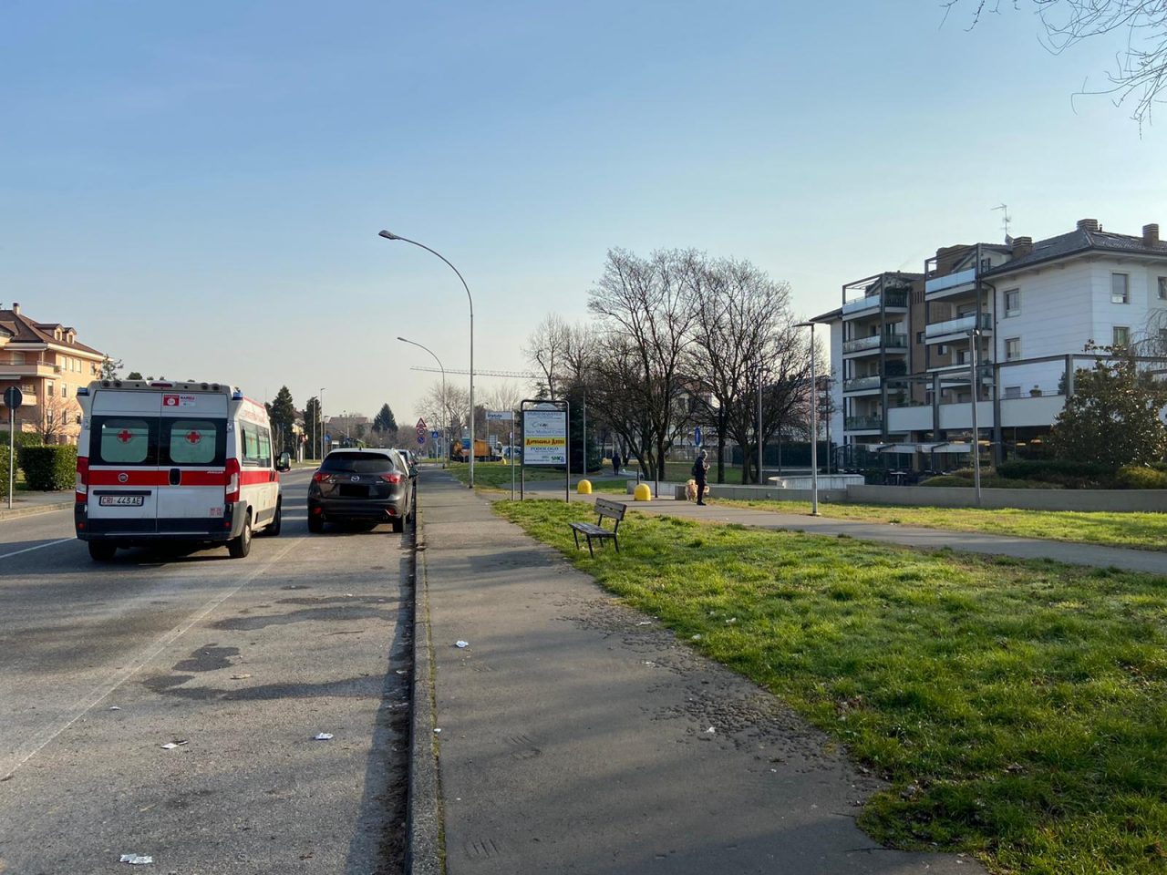 Strade gelate: anziana scivola su una lastra di ghiaccio