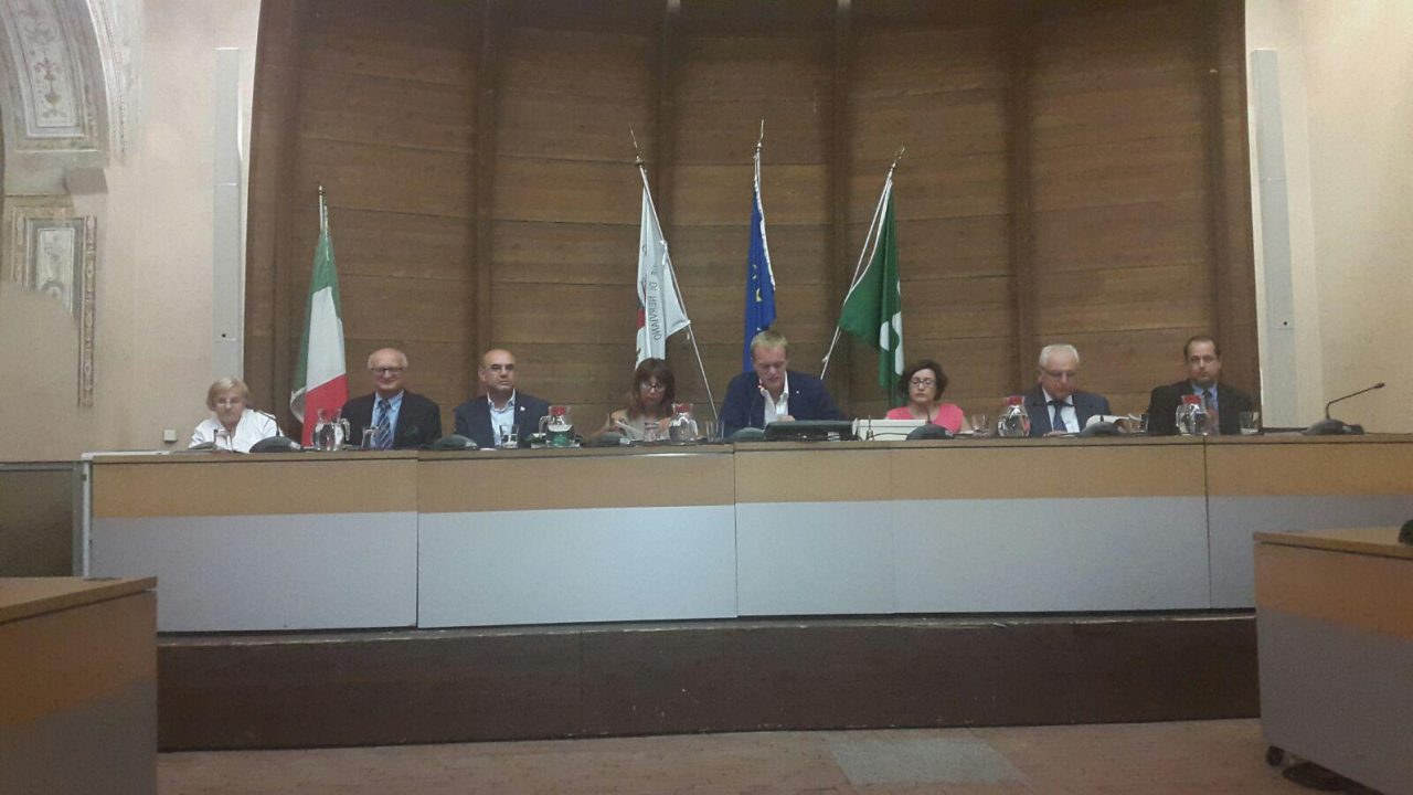 Consiglio comunale annullato per un errore nei documenti, è polemica