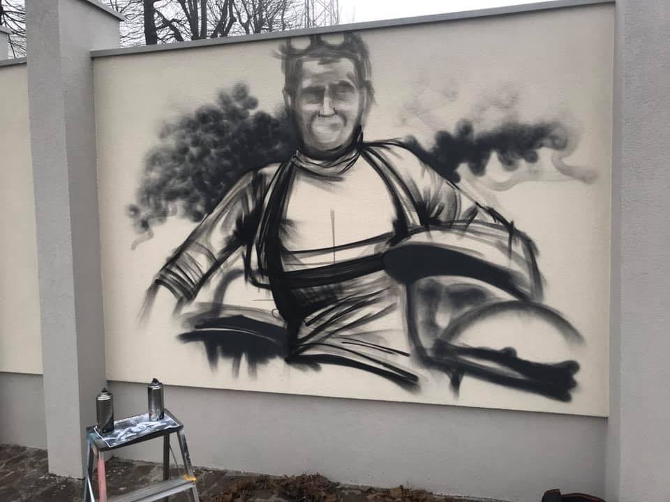 Rubata la statua di bronzo sulla tomba di Libero Ferrario