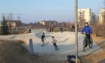 Skatepark di Arese, ragazzi abusivi in bici e monopattino