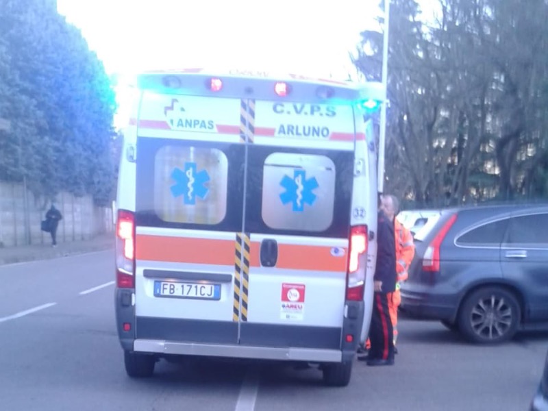 Bambino di 6 anni cade dalla bici: portato in ospedale