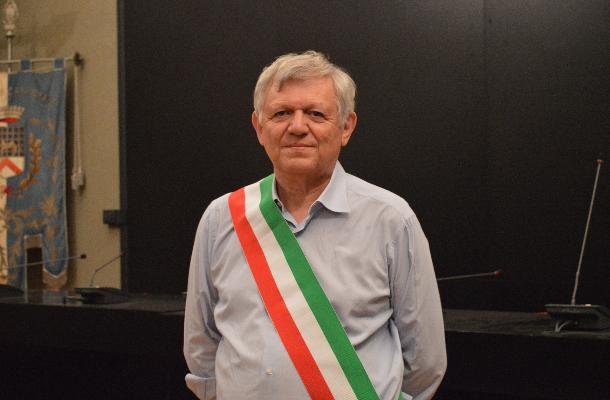 Gli auguri di Pasqua del sindaco di Canegrate Roberto Colombo