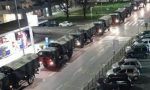 A Bergamo non c’è più posto: l'esercito in città per trasportare 60 bare alla cremazione VIDEO