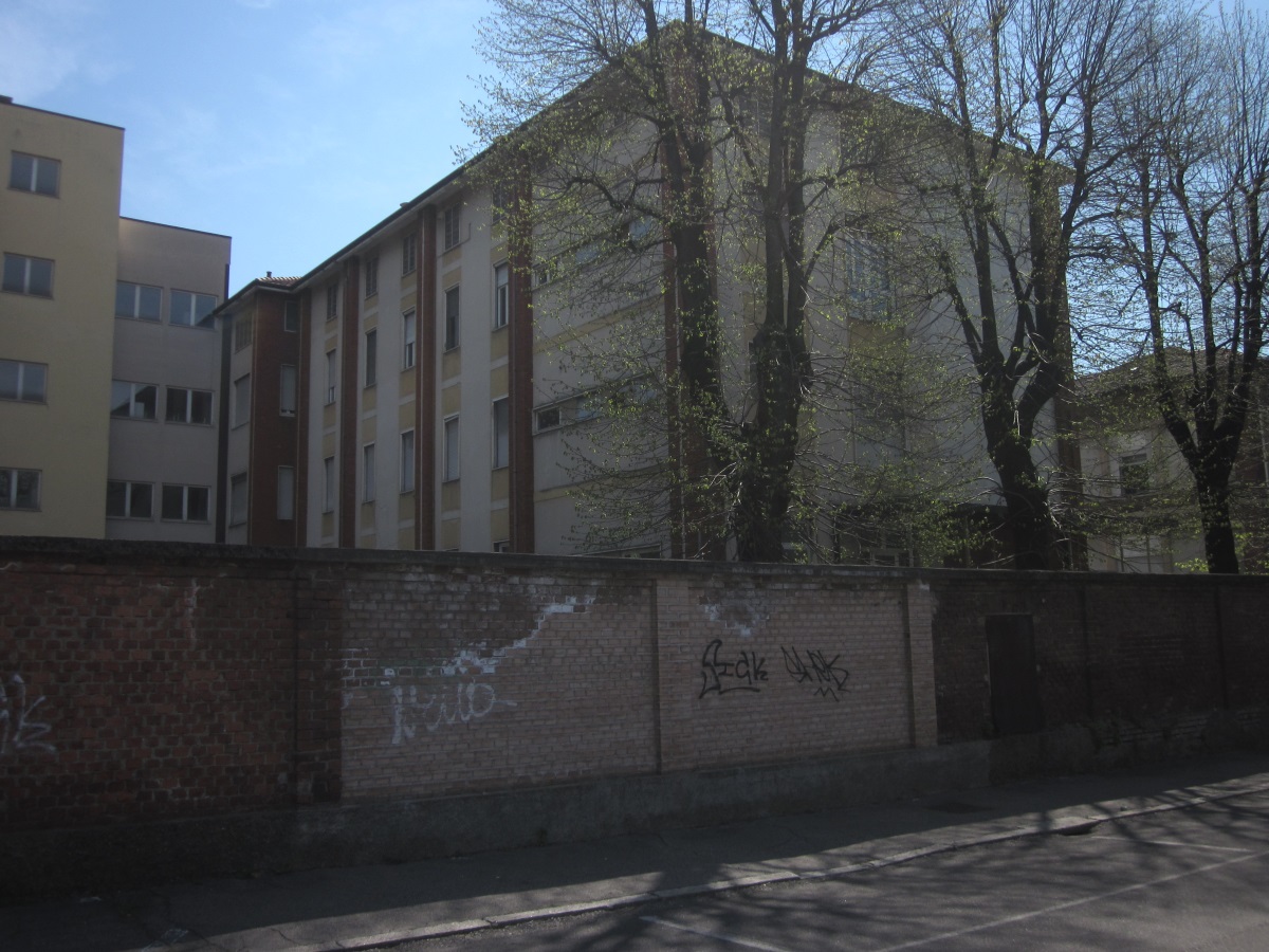Covid-19, “I posti per ricoverare i pazienti ci sono: attivateli!”