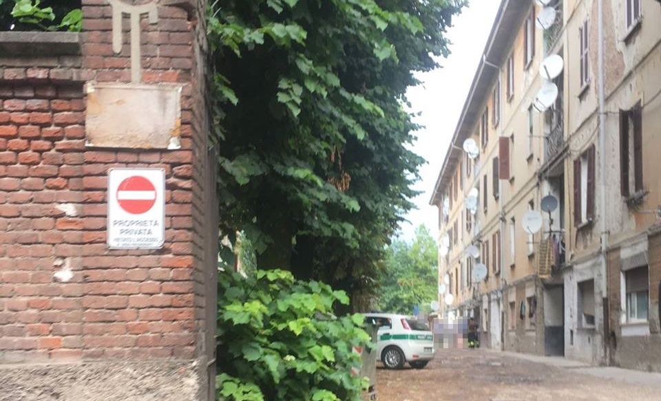 Via Dante, i proprietari: “Non vogliamo perdere la nostra casa”