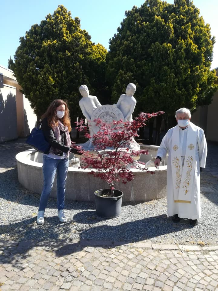 Un acero per le vittime del Covid
