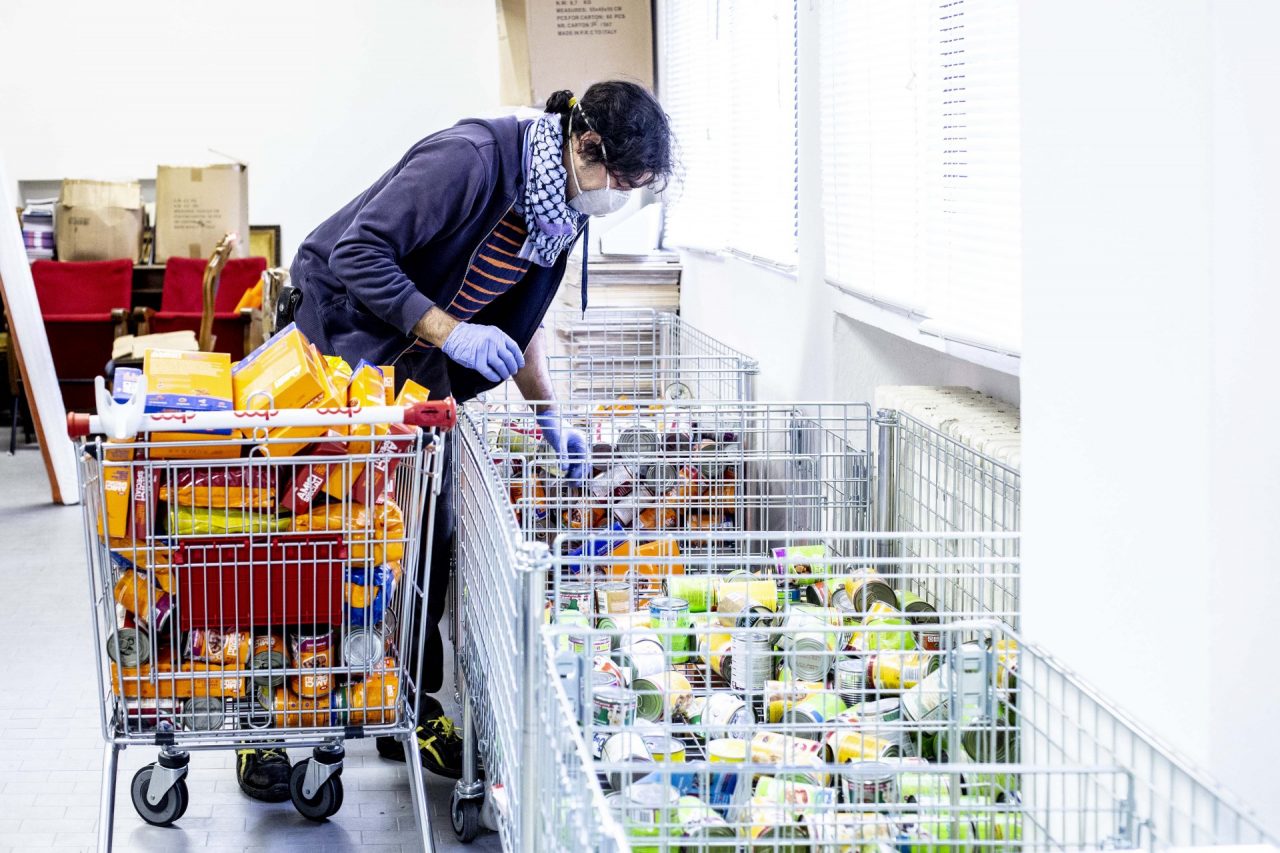 Alla materna la raccolta dei beni di prima necessità per l’Ucraina