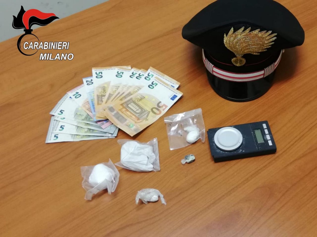 Spacciano al parco in piena emergenza: arrestati e… rilasciati