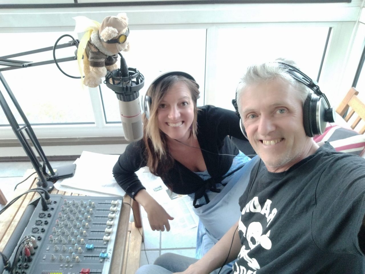 Rhodense in quarantena fonda una radio con Grant Benson