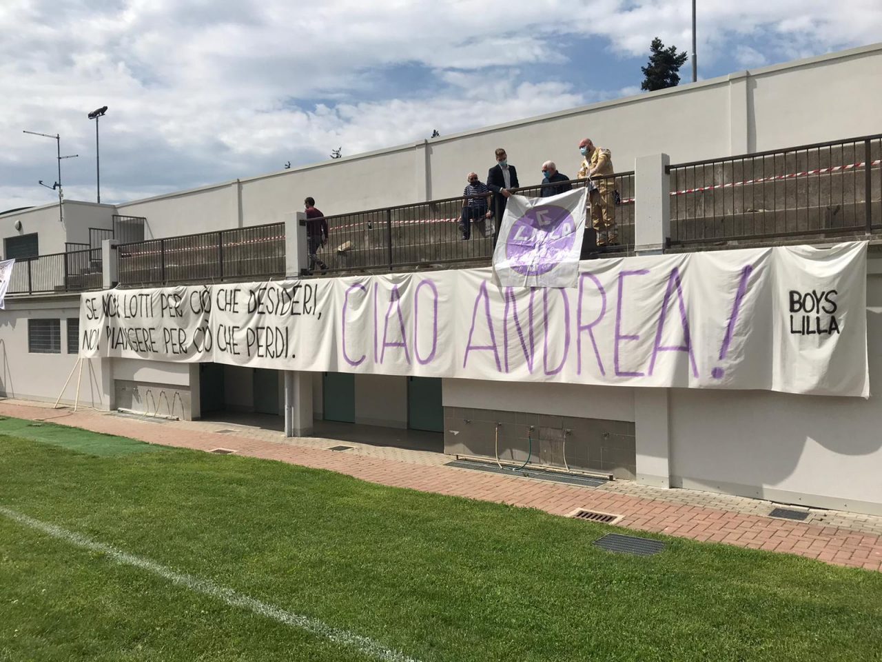 L’ultimo saluto ad Andrea Rinaldi sulle note di De Gregori FOTO E VIDEO