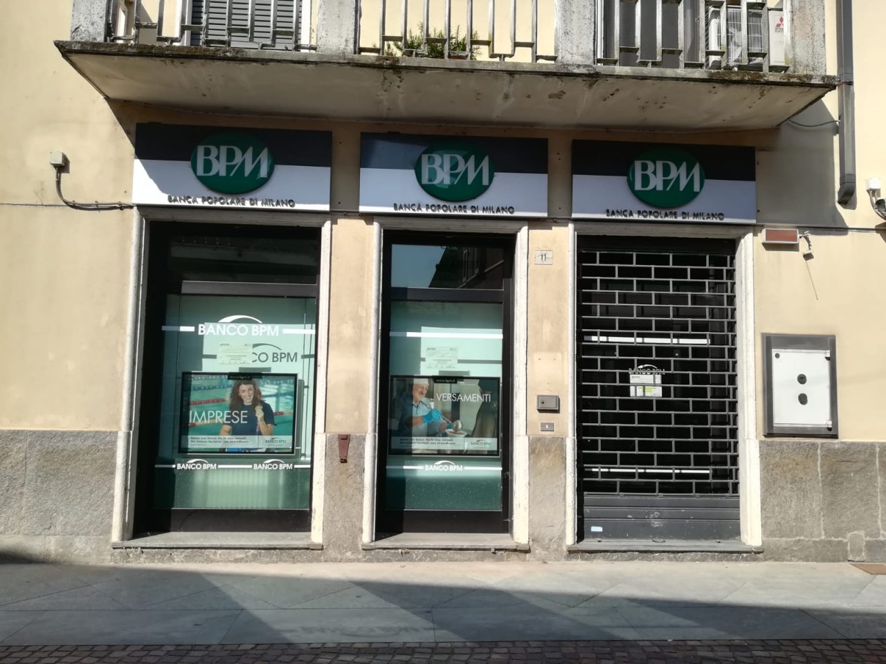 Filiali Bpm chiuse: l’ira dei sindaci e a Rescaldina si riapre