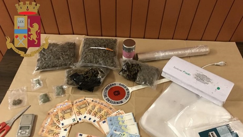 Farina, zucchero e… marijuana: arrestato pasticcere