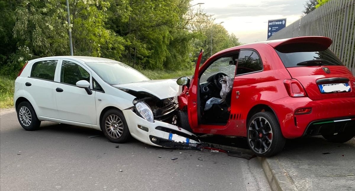 Maxi schianto tra auto a San Vittore Olona: inizio di mattina da paura