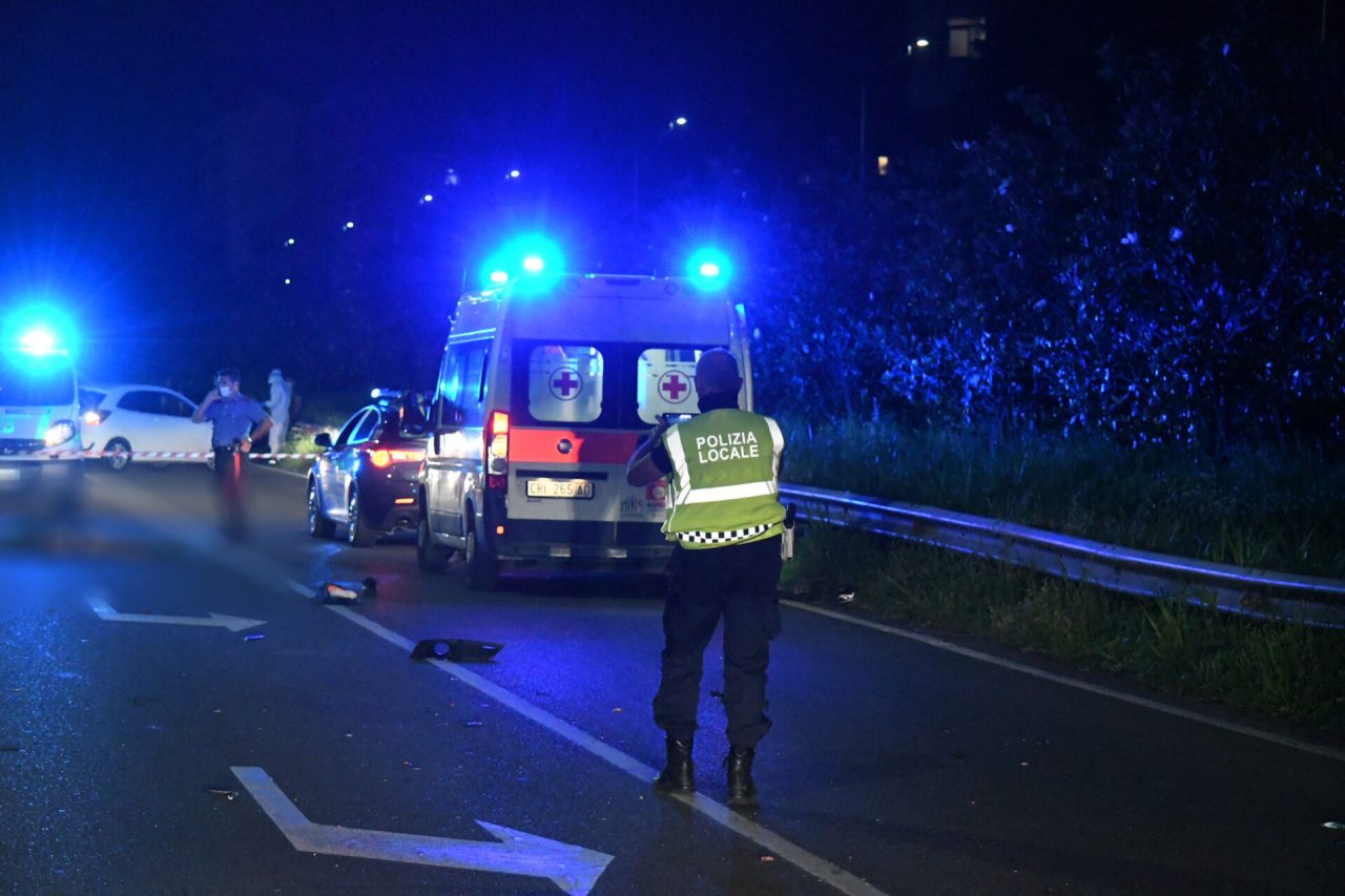 Tragico incidente sulla tangenziale: esce dall’auto e viene investito e ucciso