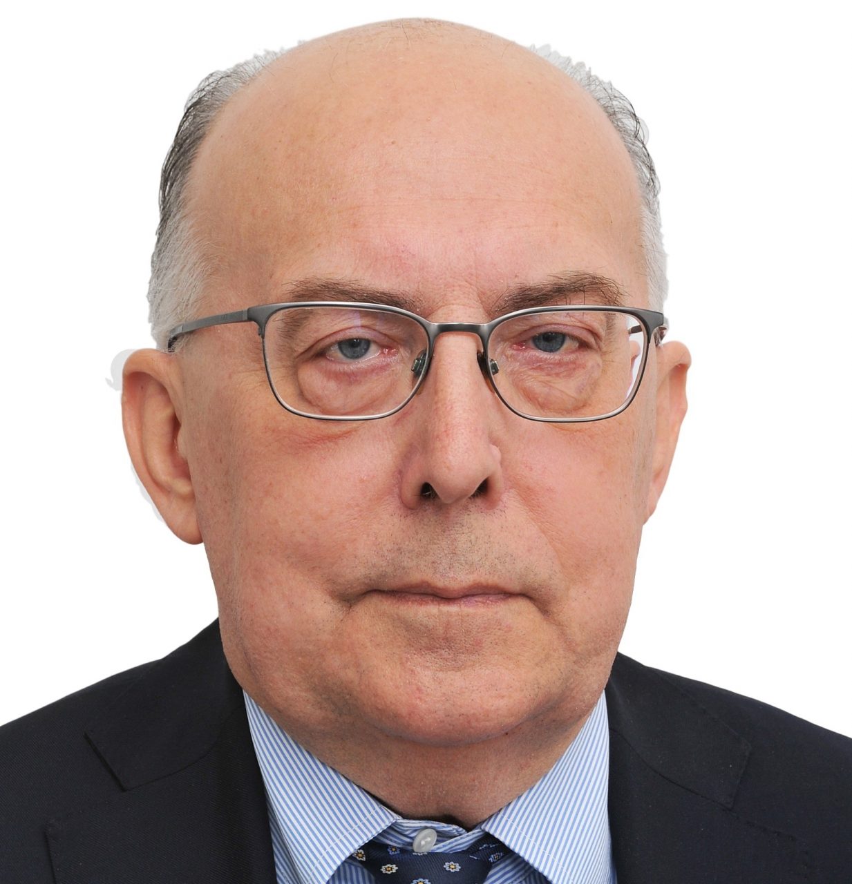 Il capogruppo di maggioranza si dimette: “Non mi hanno coinvolto”. E va all’opposizione