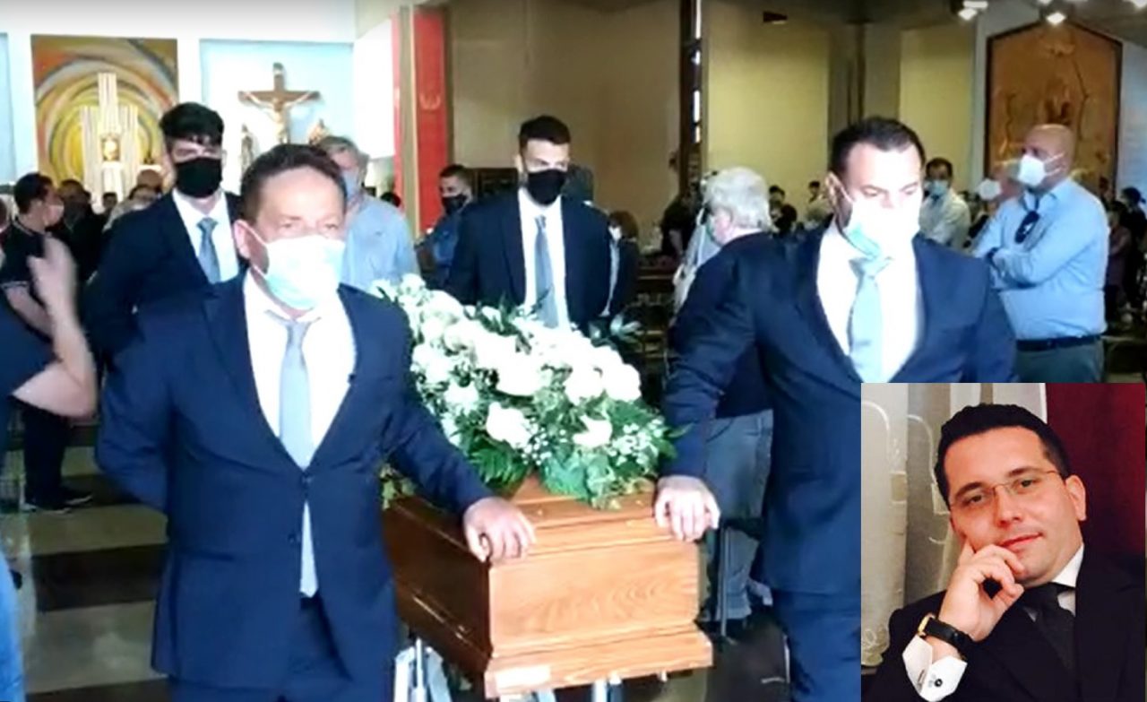 “Ciao angelo meraviglioso, continua a sorridere anche da lassù”