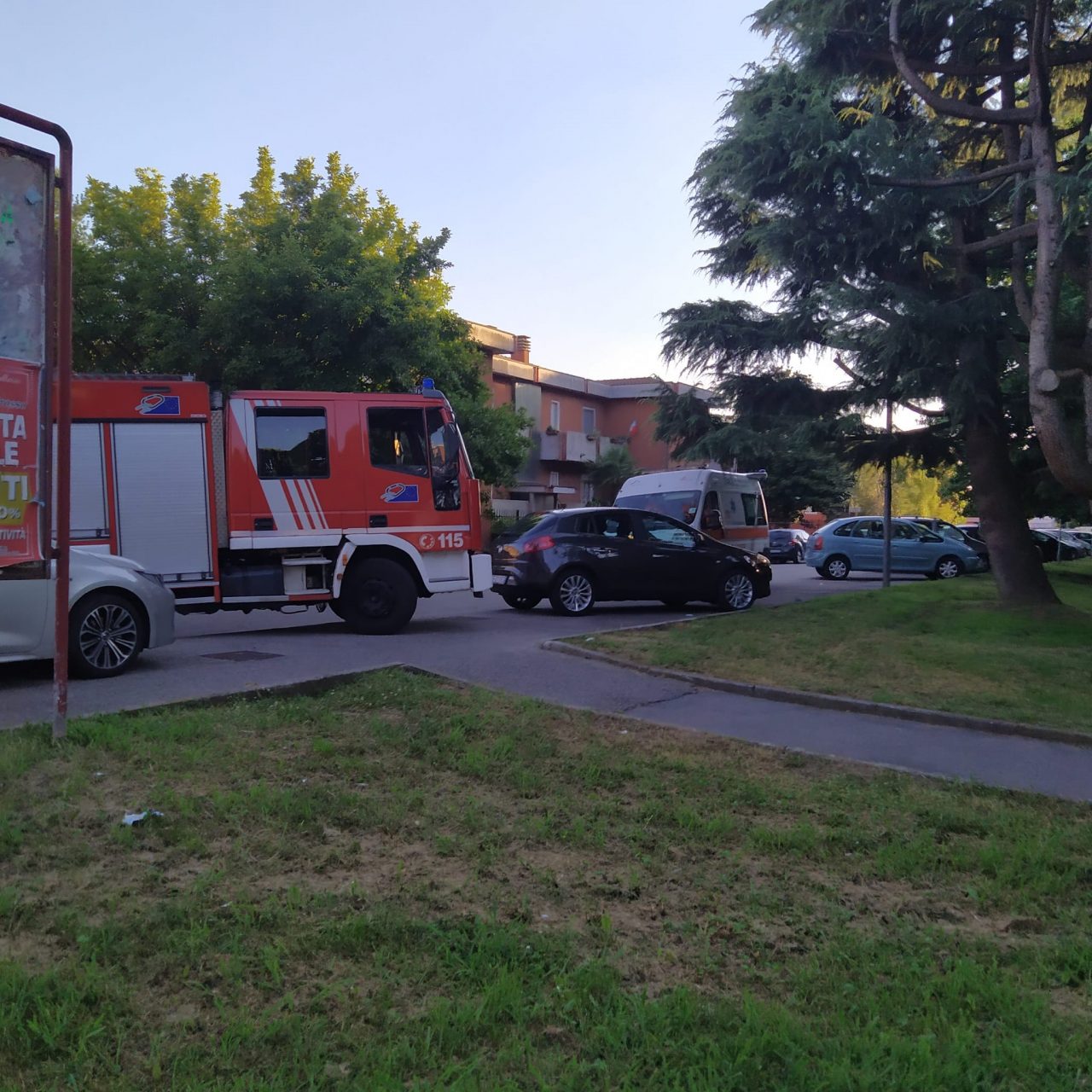Paura a Bollate: bambina incastrata nelle giostre