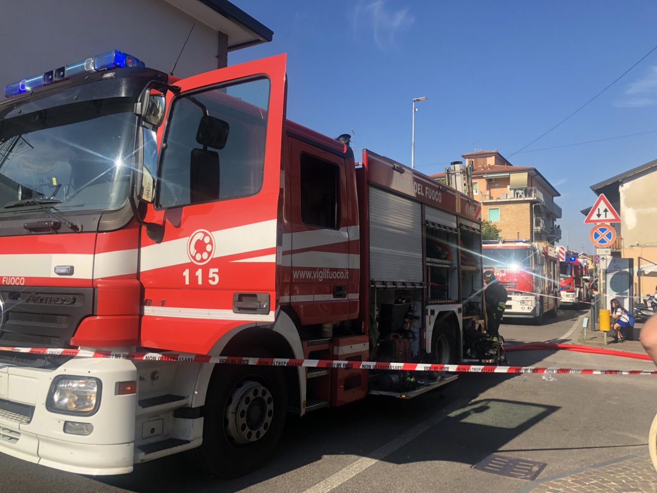 Fiamme nella frazione di Pagliera: pompieri in azione FOTO