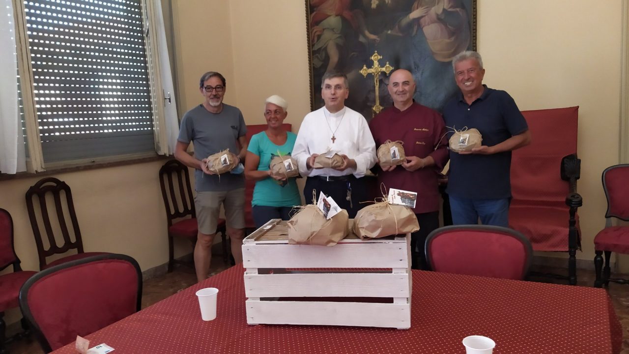 L’ultima idea del prevosto: il pane di San Rocco VIDEO