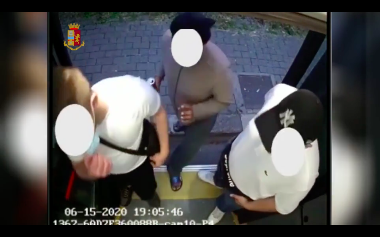 Tentato omicidio per movente passionale: tre arresti VIDEO