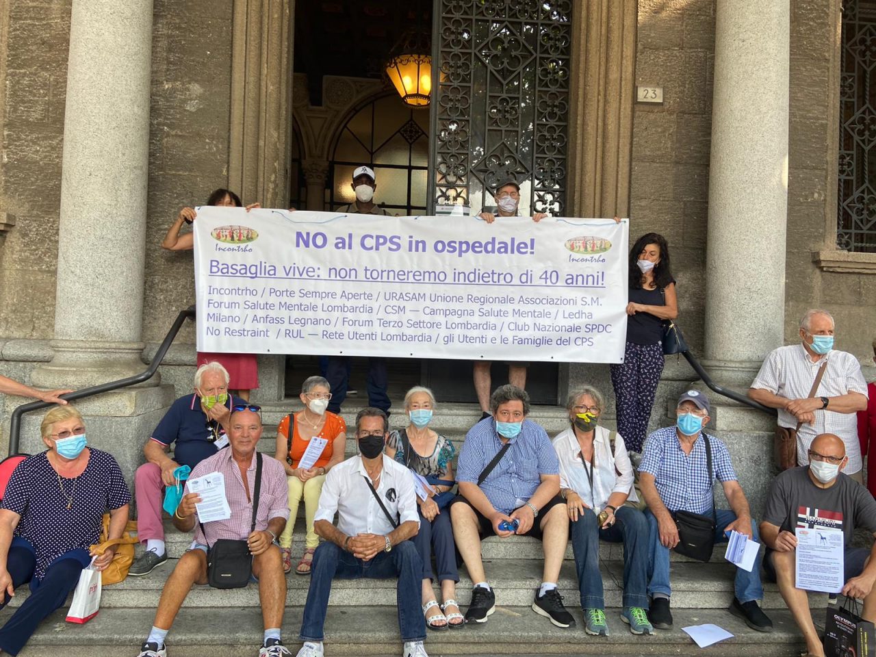 “No al CPS in ospedale”: la protesta fuori dal comune