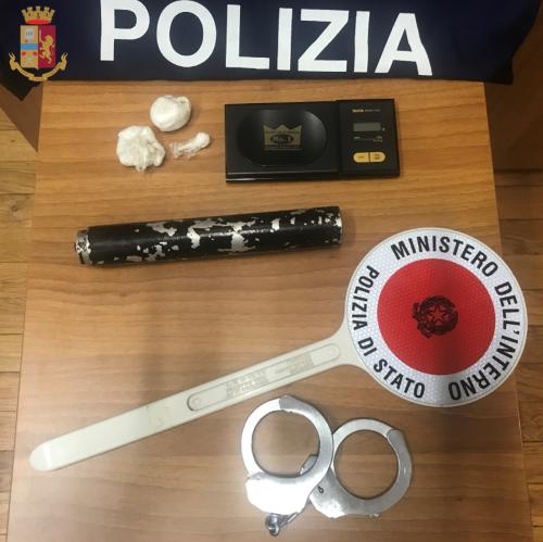 Cocaina e un silenziatore per pistola: denunciato 39enne