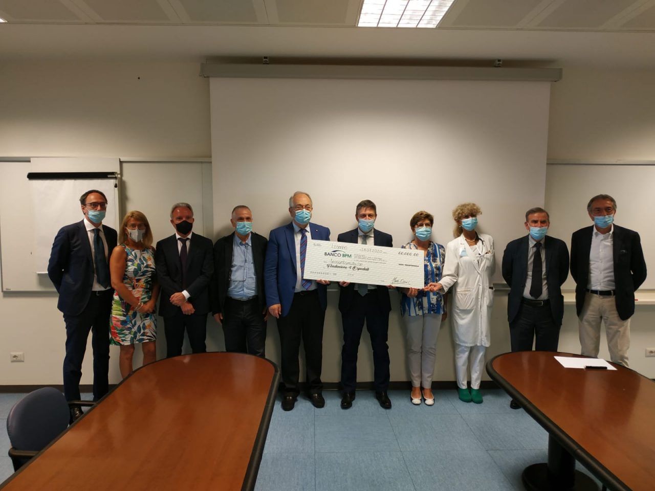 Maxi assegno da 60mila euro per la Pediatria degli ospedali di Legnano e Magenta FOTO
