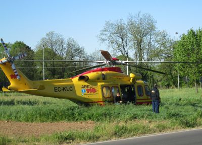 Malore in auto, arriva anche l’elisoccorso ma muore poco dopo in ospedale