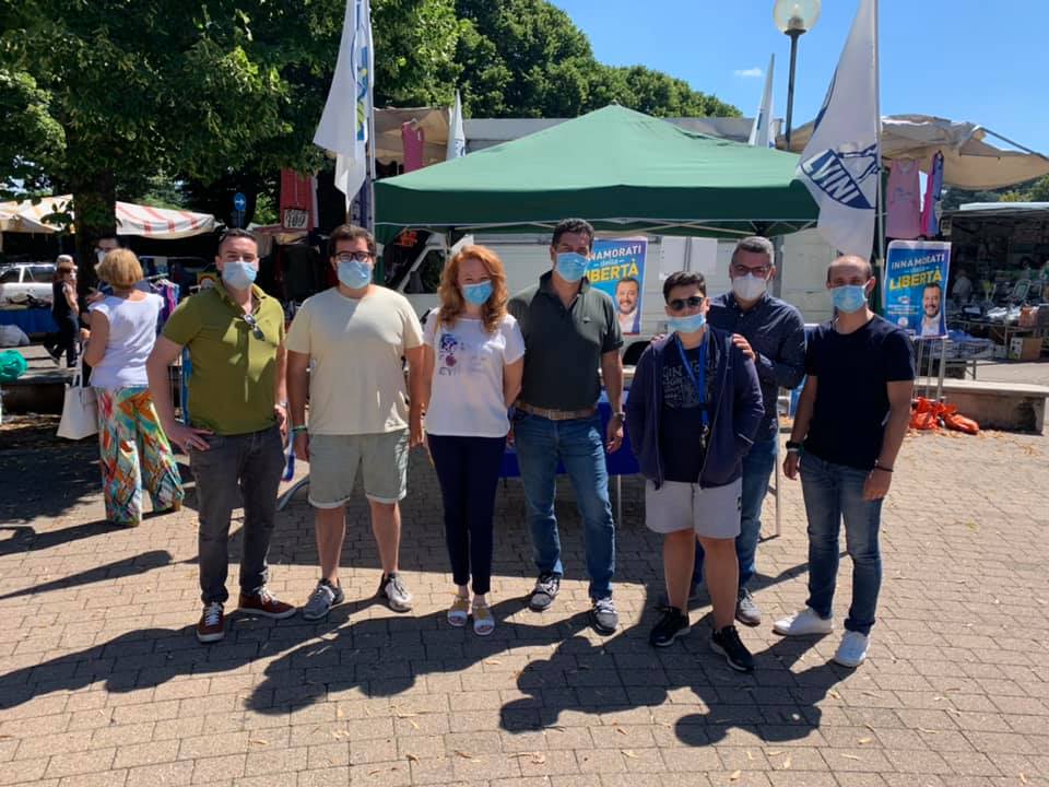Ripartiamo insieme: un successo il gazebo della Lega